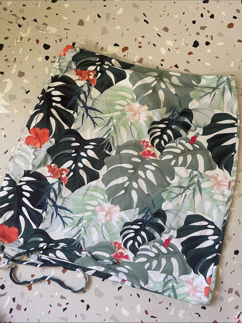 Women’s Tropical Leaf Swim Cover-Up Skirt - Green with Coral Floral
